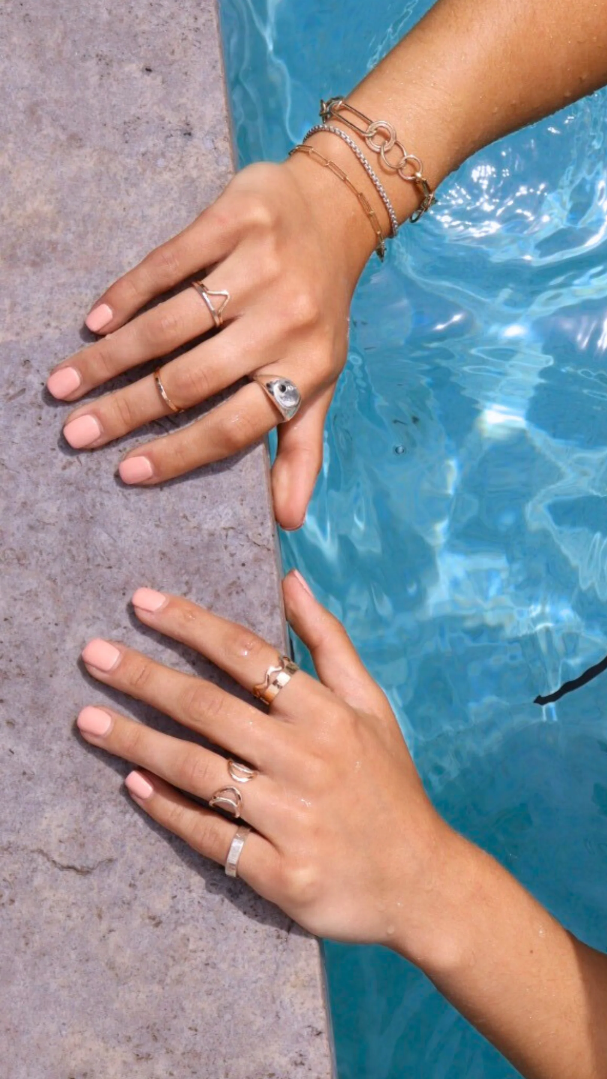 AXIS // diamond duo signet - Image 13