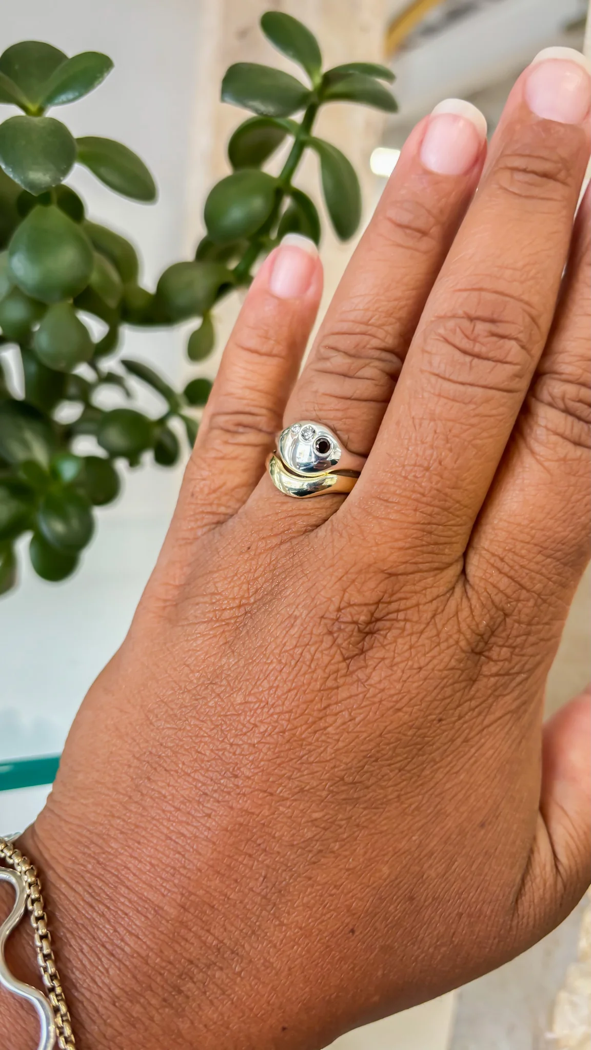 TRINE // diamond trio round signet - Image 5
